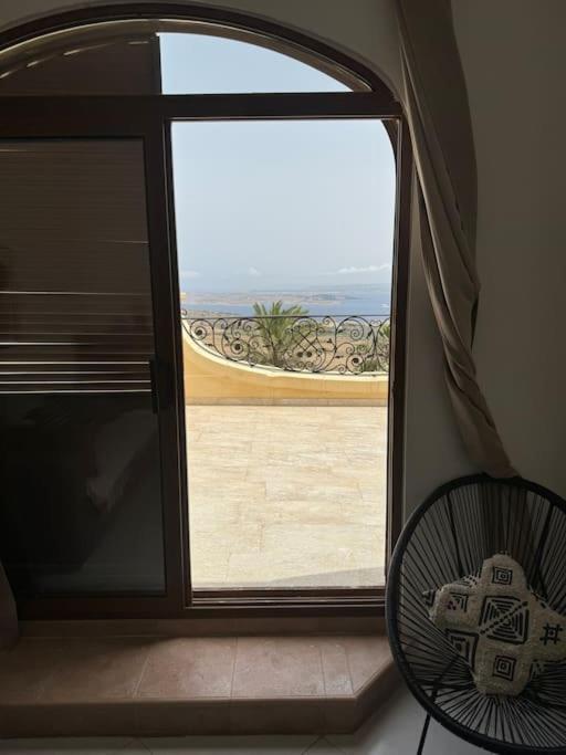 Penthouse With Seaviews Appartamento