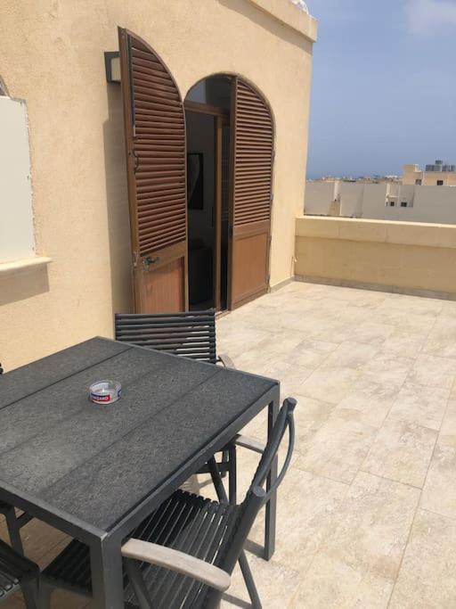 Penthouse With Seaviews Appartamento